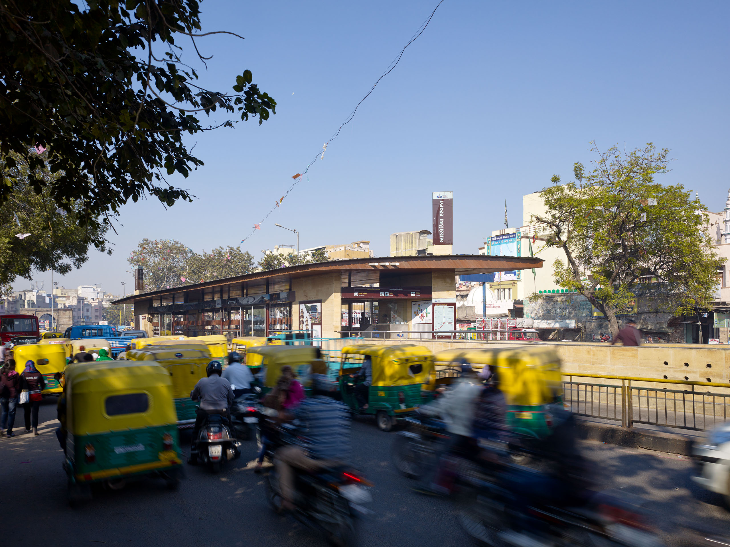 E14492 Alpa 042596 j2560